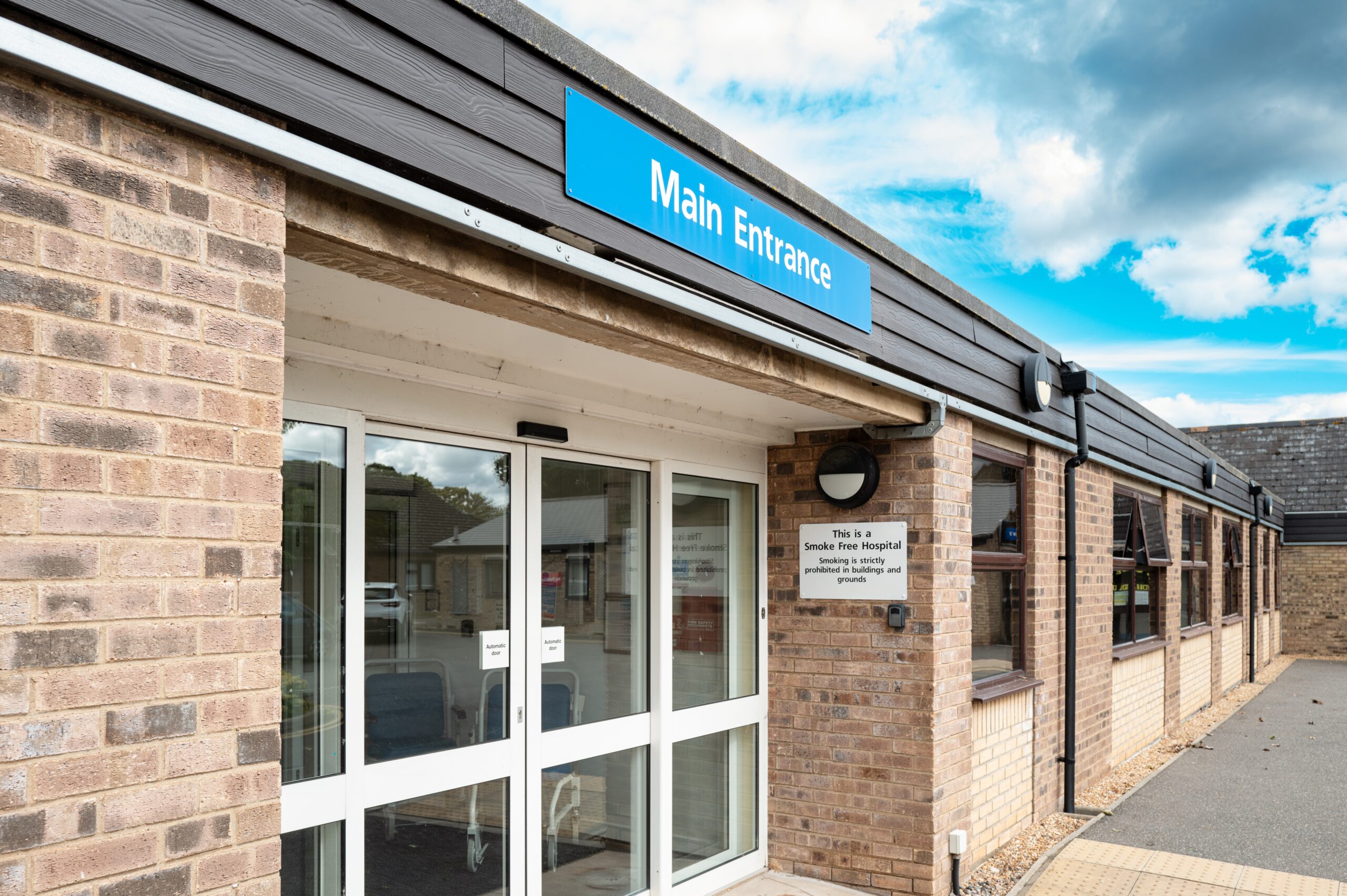 sliding doors at nhs outpatients building