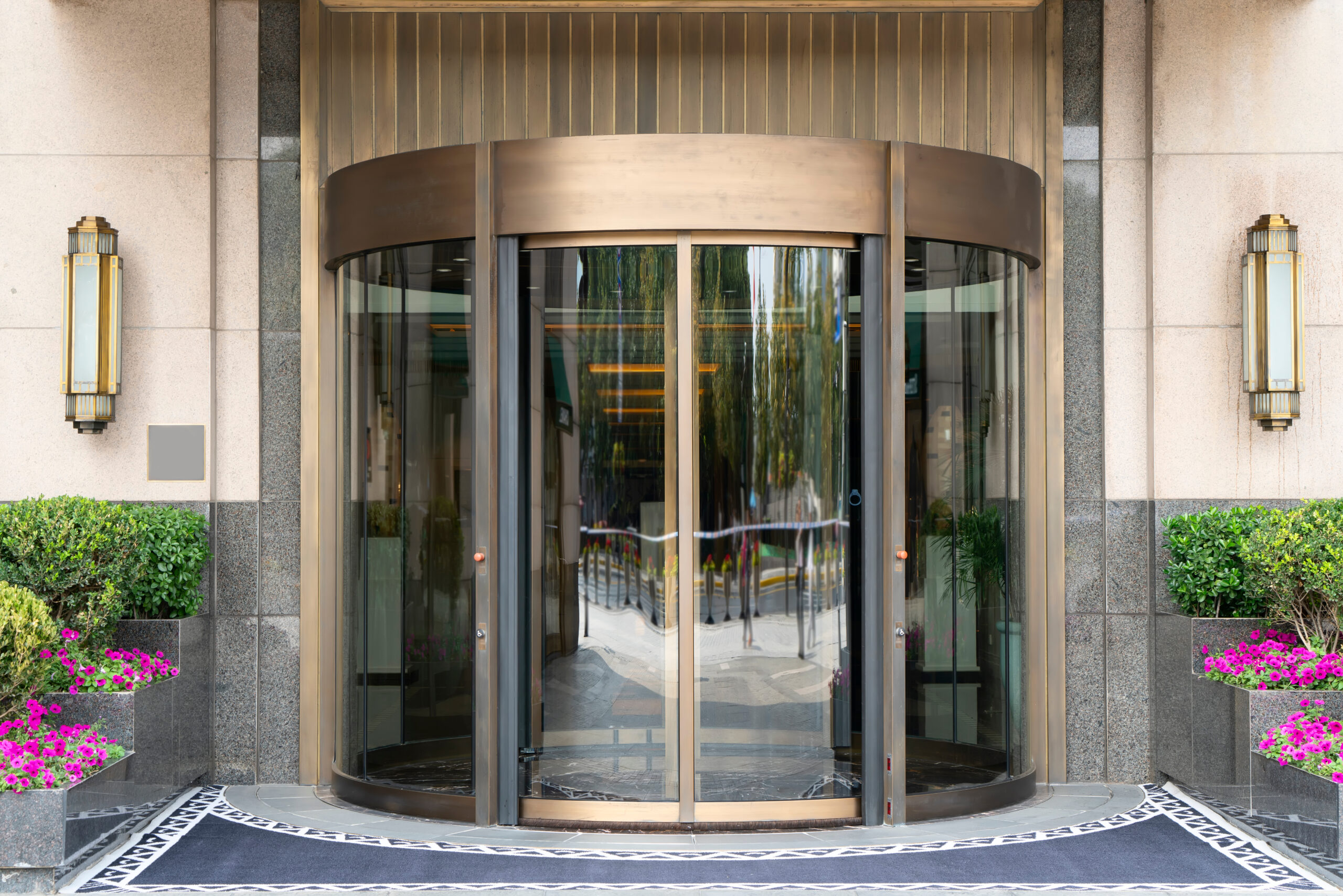 Curved automatic sliding doors